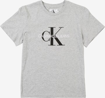 Tricou de la Calvin Klein Jeans pe gri: față