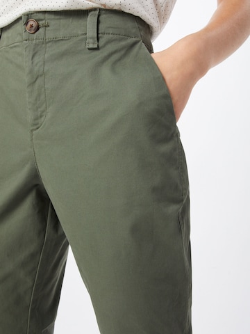GAP Normální Chino kalhoty 'Girlfriend' – zelená