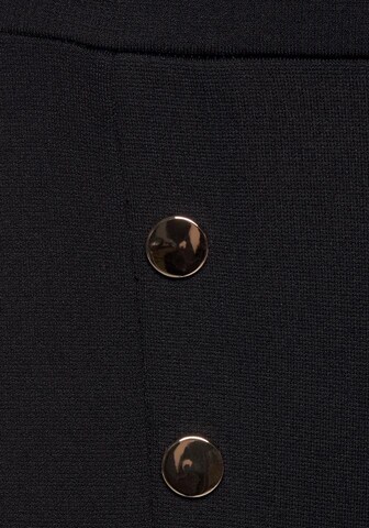 Coupe slim Pantalon LASCANA en noir