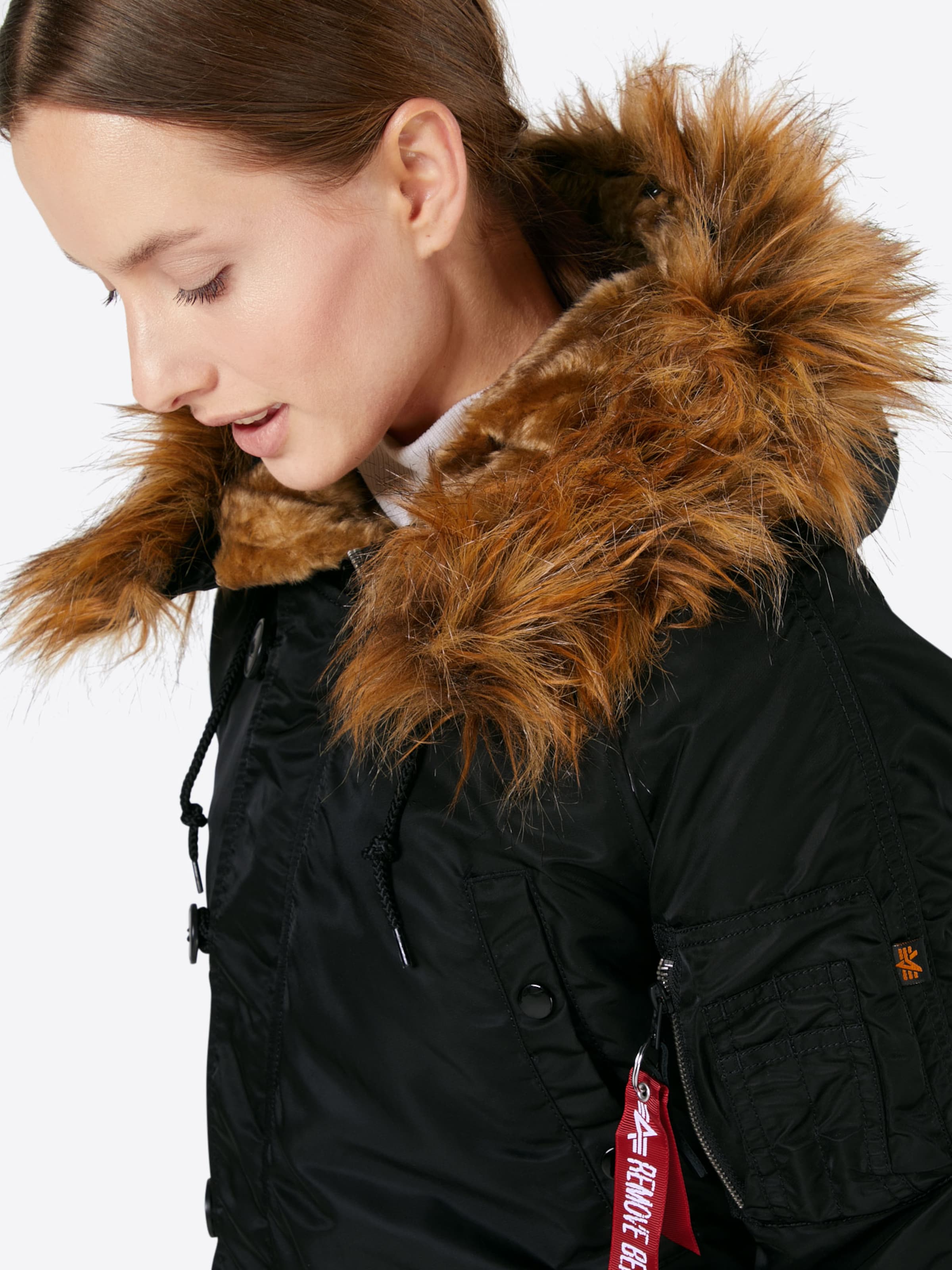 ALPHA INDUSTRIES Winter jacket in Black
