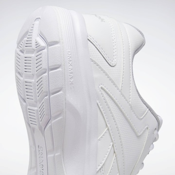 Reebok Rövid szárú sportcipők 'Walk Ultra 7 DMX Max' - fehér