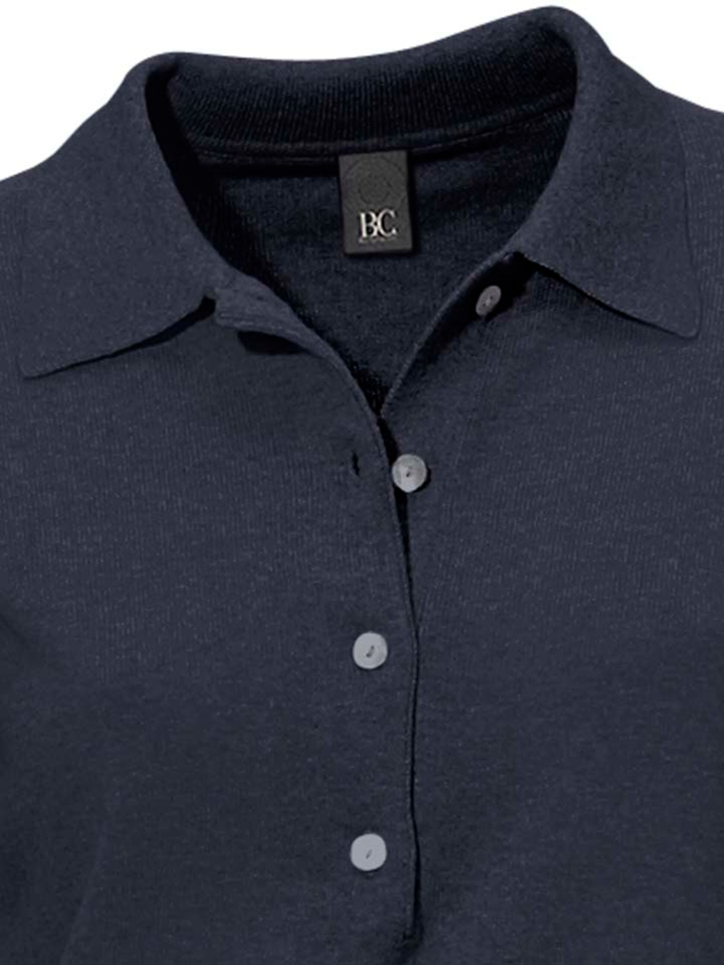 Pulover de la heine pe albastru