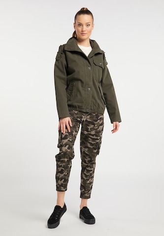 DREIMASTER Between-Season Jacket in Green: front