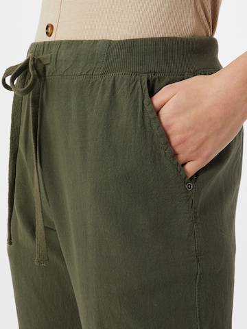 Kaffe - Tapered Calças 'Naya Capri' em verde