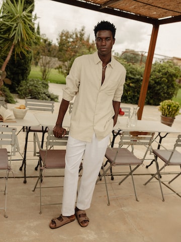 Linen Button Up Shirt Look