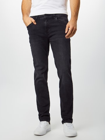 Urban Classics Regular Jeans in Black: front