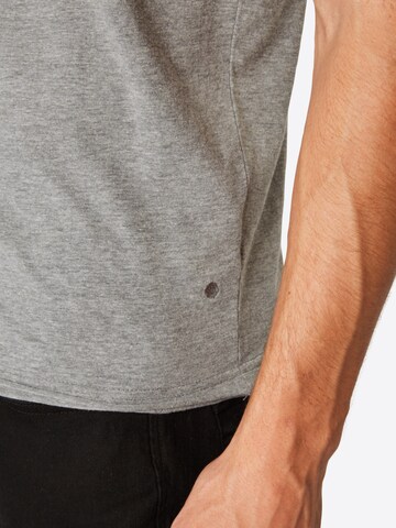 Revolution - Camisa em cinzento
