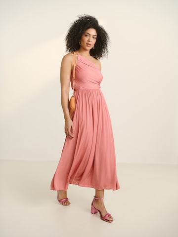 Romantic Pink Look by GMK Women