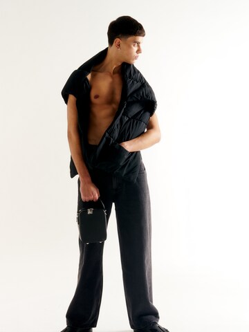 Minimalistic Puffer Vest Look