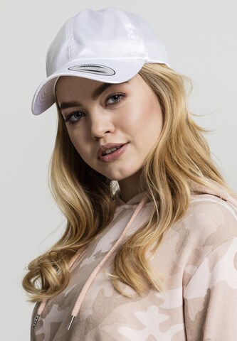 Flexfit Cap in White: front