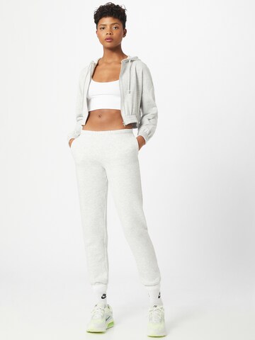 Gina Tricot Tapered Sweatpants in Grau