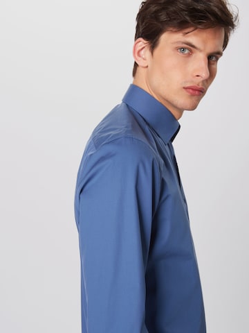 Coupe regular Chemise business 'Level 5' OLYMP en bleu