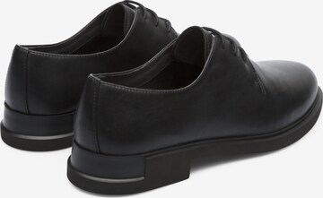 Scarpa stringata 'Iman' di CAMPER in nero