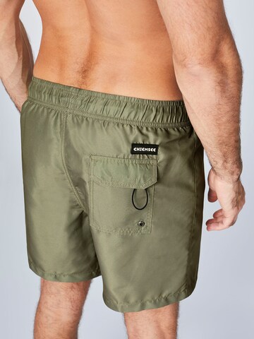 Regular Shorts de bain CHIEMSEE en vert