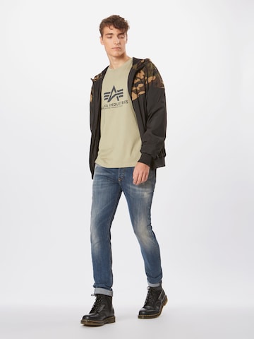 ALPHA INDUSTRIES Särk, värv roheline