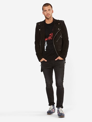 Mister Tee Shirt 'Banksy' in Black