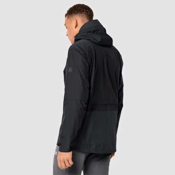 JACK WOLFSKIN Windbreaker in Schwarz