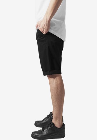 Urban Classics Regular Shorts in Schwarz