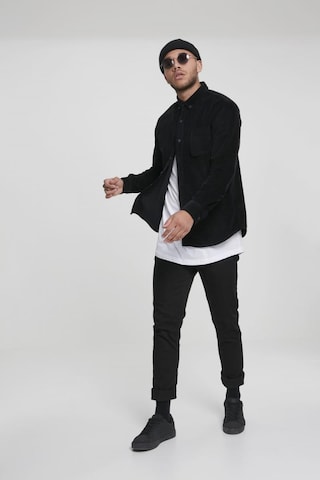 Urban Classics Regular fit Button Up Shirt in Black