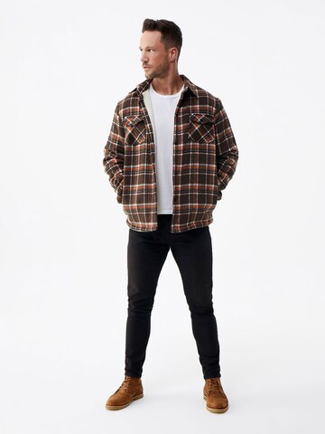 DAN FOX APPAREL Prehodna jakna 'Bela' | rjava barva