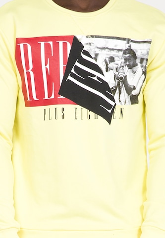 Sweat-shirt PLUS EIGHTEEN en jaune