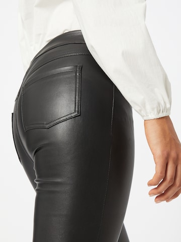 Guido Maria Kretschmer Women Slimfit Kalhoty 'Stella' – černá