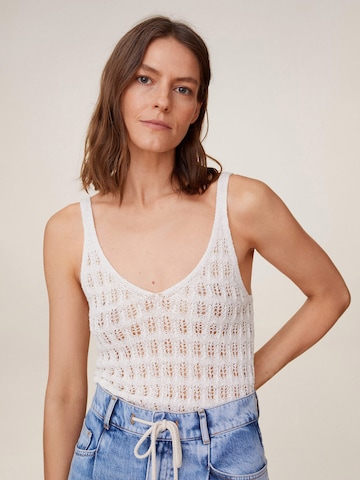 Tops en tricot 'RILESTO' MANGO en blanc : devant