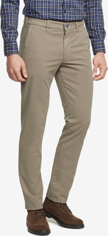 MEYER Regular Chino Pants in Brown: front