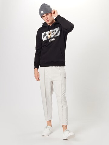 Mister Tee Sweatshirt 'Boom' in Zwart