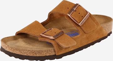 BIRKENSTOCK - Sapato aberto 'Arizona' em castanho: frente