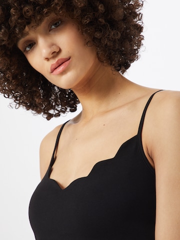 ABOUT YOU Top 'Auguste' in Black