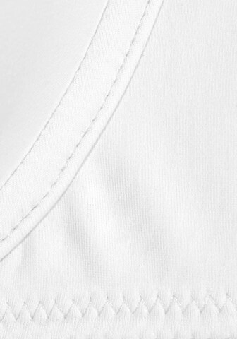 T-shirt Reggiseno di LASCANA in bianco