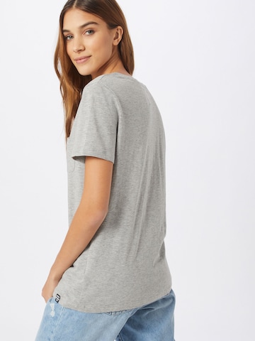 Superdry - Camiseta 'Essential' en gris