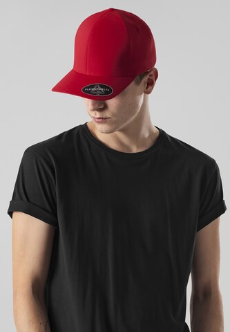 Cappello da baseball 'Delta' di Flexfit in rosso