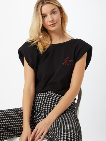 Liebesglück Shirt in Black: front