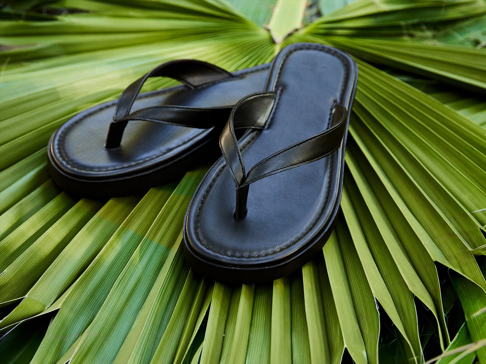 Minimalist thong sandals Less Shoe, More Style