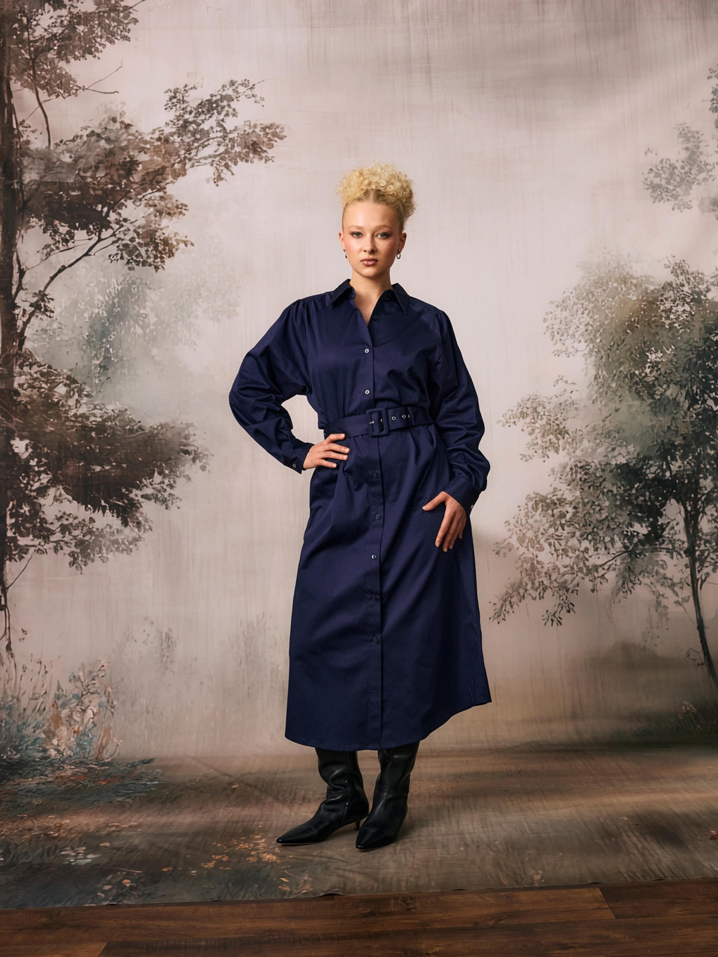 Rita - Dark Blue Chic Dress Look