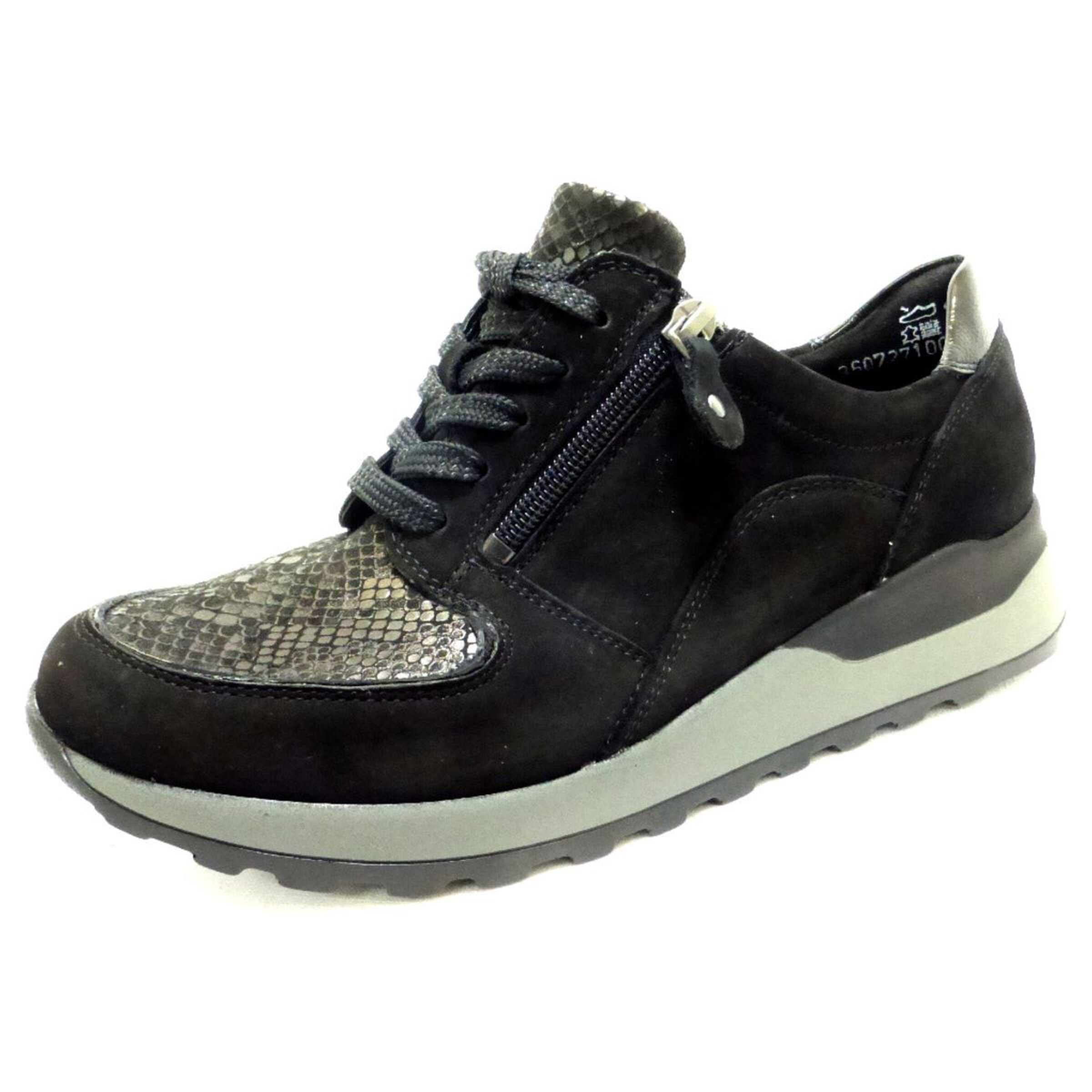 WALDLÄUFER Sneakers laag in Zwart: voorkant