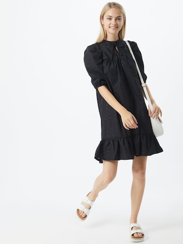 SISTERS POINT Shirt Dress in Black