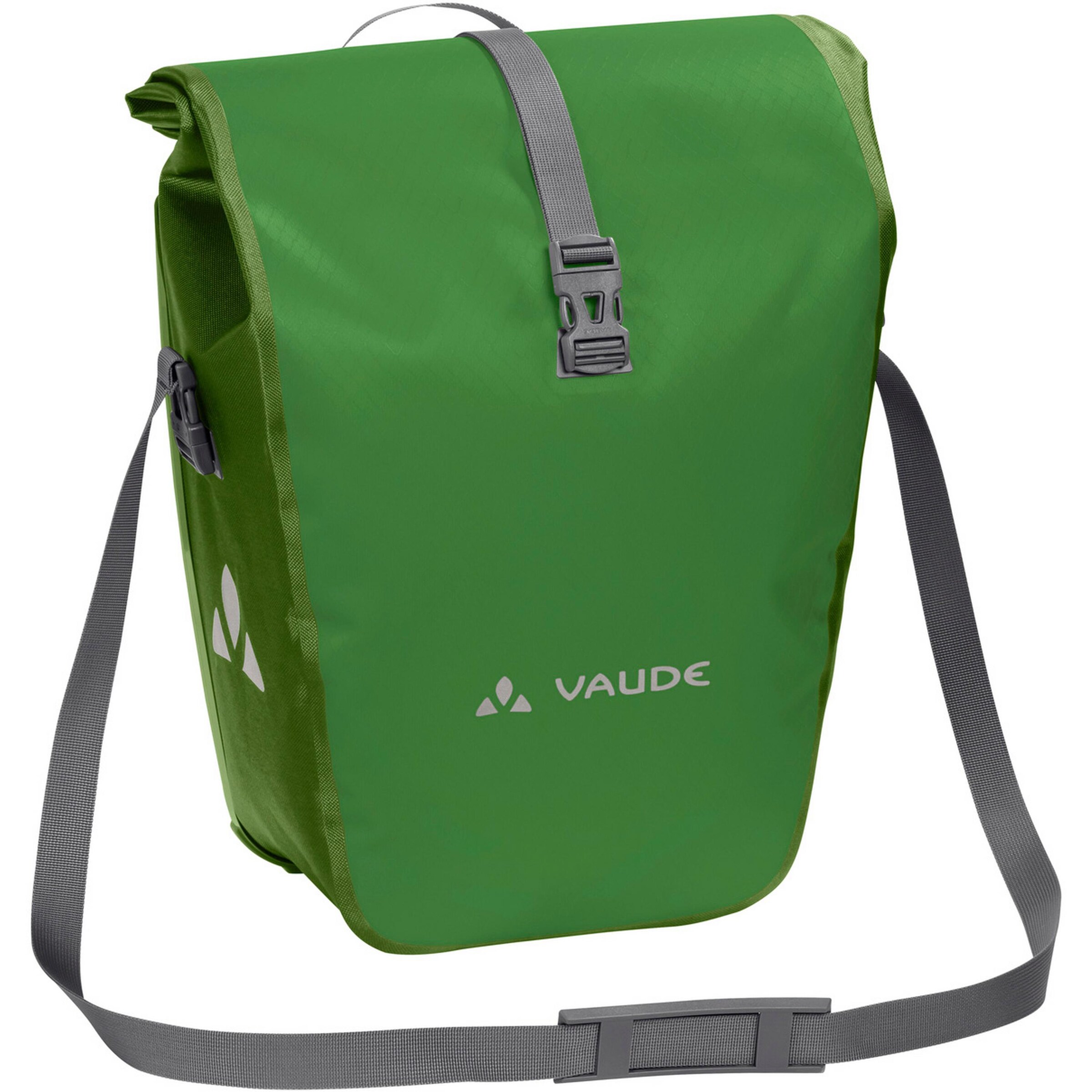VAUDE Sports bag 'Aqua Back' in Green: front