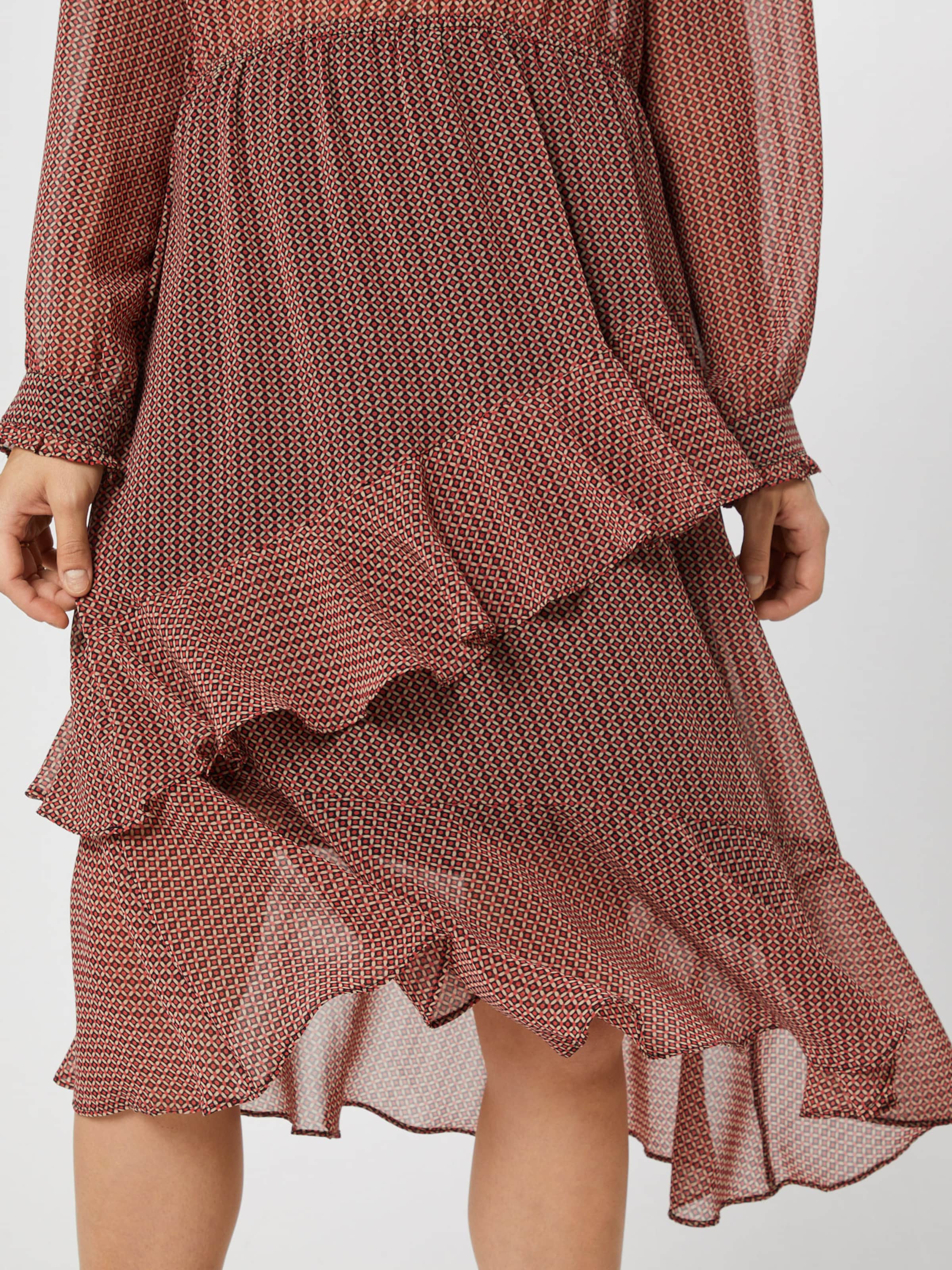 second female leen dress