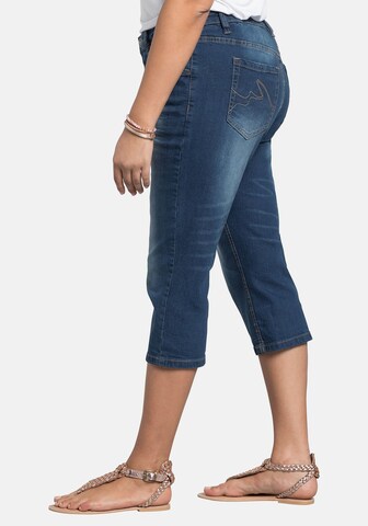 SHEEGO Slimfit Jeans in Blau