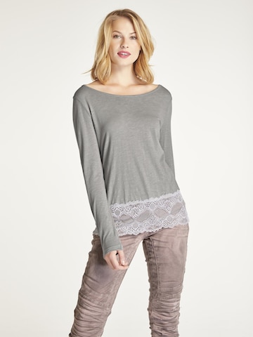 T-shirt heine en gris : devant