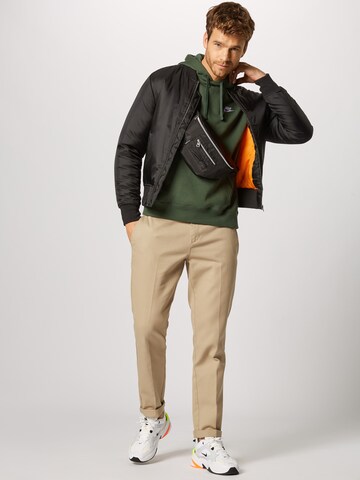 Nike Sportswear Regular fit Sweatshirt 'Club Fleece' in Green