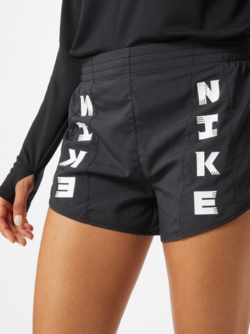 NIKE Regular Sportbroek in Zwart