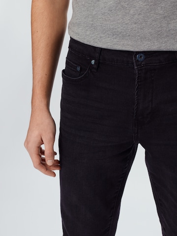 !Solid Regular Jeans in Black