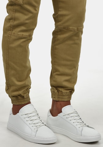 Tapered Pantaloni cargo 'Bromfield' di INDICODE JEANS in marrone
