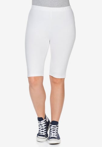 SHEEGO Skinny Leggings in White: front