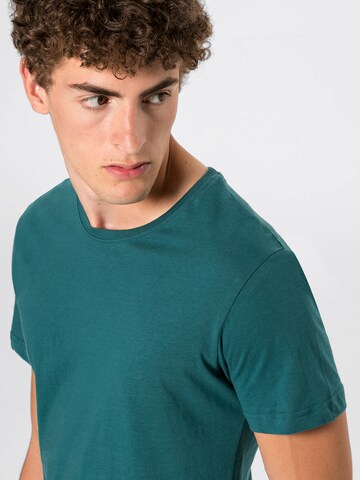 Urban Classics Shirt in Green