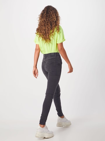 LEVI'S ® Skinny Farkut värissä harmaa: takapuoli